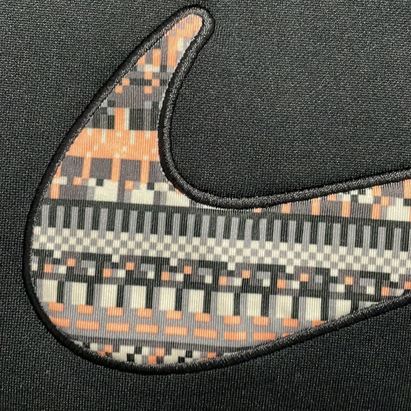 Nike Thermal Fit Pullover Hoodie with Peach Gray Black Check Excellent Condition - Picture 2 of 9